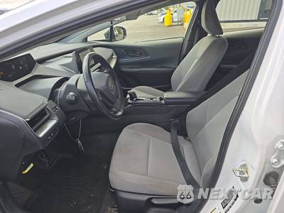 2026 Toyota Prius LE - zdjęcie 7 z 18 - miniatura