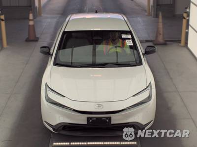 2026 Toyota Prius LE - zdjęcie 2 z 18 - miniatura
