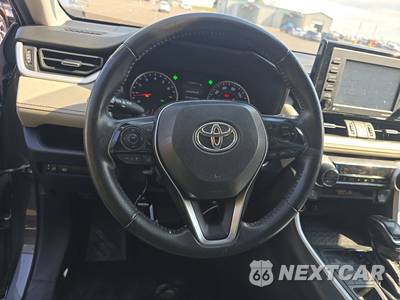 2021 Toyota RAV4 XLE Premium - zdjęcie 10 z 37 - miniatura