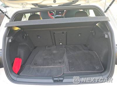 2026 Volkswagen Golf GTI S - zdjęcie 16 z 20 - miniatura