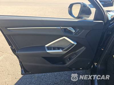 2025 Audi Q3 S line Premium Plus - zdjęcie 9 z 21 - miniatura