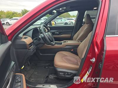 2025 Toyota Grand Highlander Hybrid MAX Platinum - zdjęcie 7 z 20 - miniatura