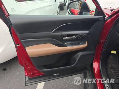 2025 Toyota Grand Highlander Hybrid MAX Platinum - zdjęcie 9 z 20 - miniatura