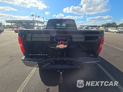2008 Chevrolet Silverado 1500 LTZ Crew Cab Short Bed 1LZ - zdjęcie 5 z 25 - miniatura