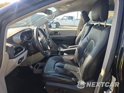 2022 Chrysler Pacifica Hybrid Touring L 121.6" WB - zdjęcie 7 z 37 - miniatura