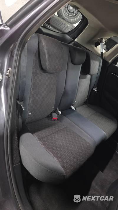 2015 Honda Fit LX - zdjęcie 80 z 98 - miniatura