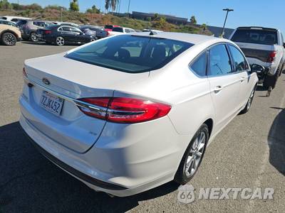 2017 Ford Fusion SE - zdjęcie 4 z 25 - miniatura