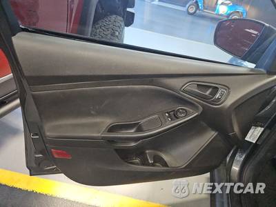 2016 Ford Focus S Sedan - zdjęcie 9 z 29 - miniatura