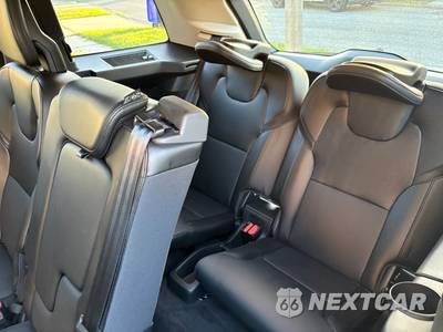 2022 Volvo XC90 T5 Momentum 7-Passenger - zdjęcie 13 z 21 - miniatura
