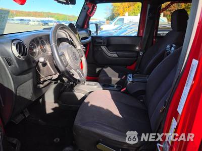 2014 Jeep Wrangler Unlimited Sport - zdjęcie 7 z 46 - miniatura