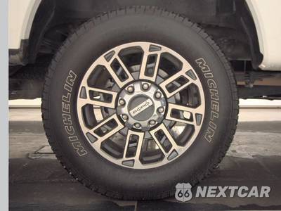 2024 Ford Super Duty F-250 Limited Crew Cab Medium Bed - zdjęcie 11 z 25 - miniatura