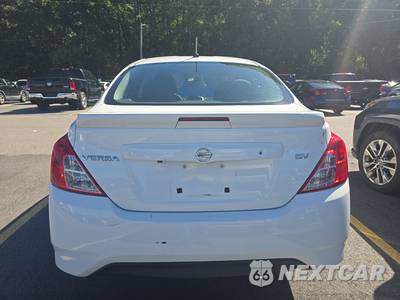 2019 Nissan Versa Sedan SV - zdjęcie 5 z 48 - miniatura