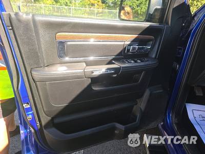 2016 Ram 1500 Laramie Crew Cab Short Bed - zdjęcie 9 z 42 - miniatura