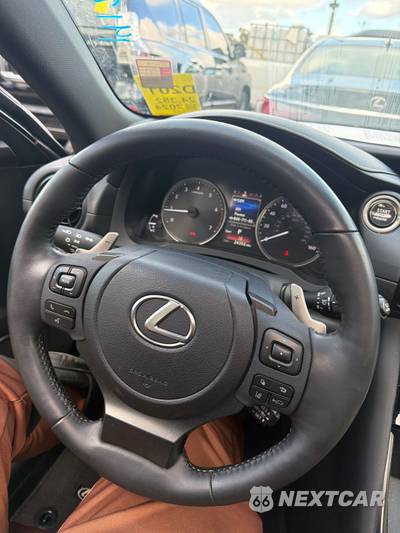 2024 Lexus IS 300 - zdjęcie 17 z 28 - miniatura