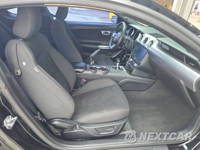 2022 Ford Mustang GT Coupe - zdjęcie 8 z 28 - miniatura