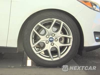 2015 Ford Focus SE Hatchback - zdjęcie 10 z 42 - miniatura