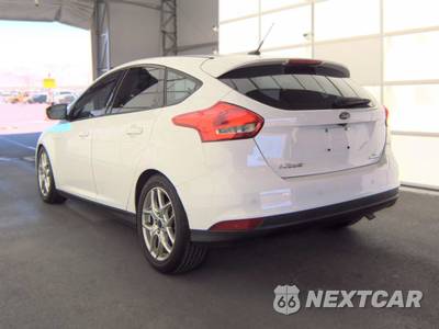2015 Ford Focus SE Hatchback - zdjęcie 8 z 42 - miniatura