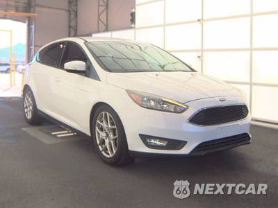 2015 Ford Focus SE Hatchback - zdjęcie 4 z 42 - miniatura