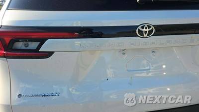 2026 Toyota Grand Highlander Hybrid MAX Platinum - zdjęcie 22 z 23 - miniatura