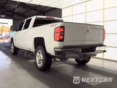 2019 Chevrolet Silverado 2500HD LT Crew Cab Medium Bed 1LT - zdjęcie 6 z 26 - miniatura