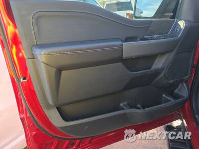 2025 Ford F-150 XLT Crew Cab Short Bed - zdjęcie 9 z 31 - miniatura