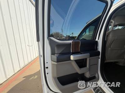 2015 Ford F-150 Lariat Crew Cab Short Bed - zdjęcie 49 z 54 - miniatura