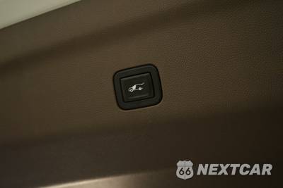 2021 GMC Yukon Denali 5SA - zdjęcie 30 z 32 - miniatura