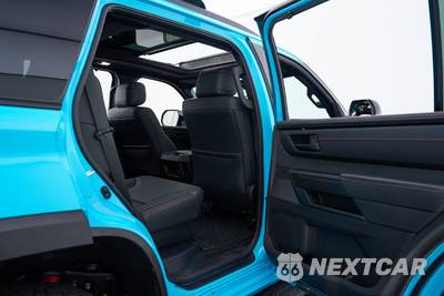 2026 Toyota Sequoia TRD Pro - zdjęcie 39 z 50 - miniatura