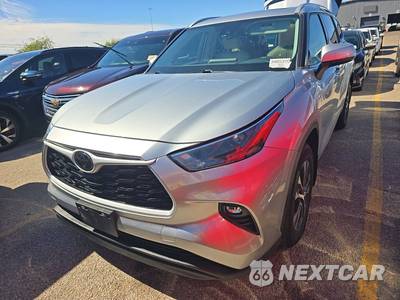 2022 Toyota Highlander XLE - zdjęcie 1 z 23 - miniatura
