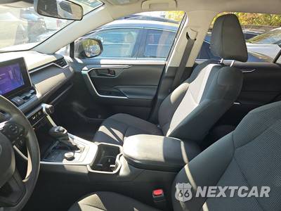 2023 Toyota RAV4 Hybrid LE - zdjęcie 8 z 26 - miniatura