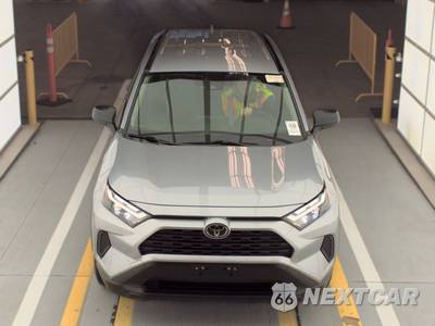 2025 Toyota RAV4 Hybrid LE - zdjęcie 2 z 28 - miniatura