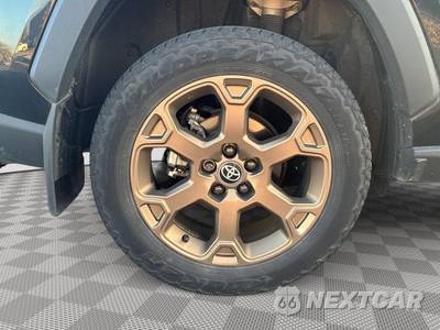2025 Toyota RAV4 Hybrid Woodland - zdjęcie 4 z 10 - miniatura
