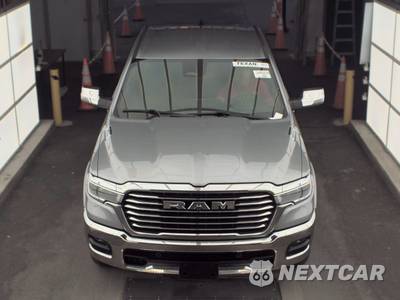 2026 Ram 1500 Laramie Crew Cab Short Bed - zdjęcie 2 z 18 - miniatura