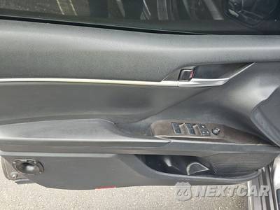 2023 Toyota Camry SE - zdjęcie 9 z 20 - miniatura