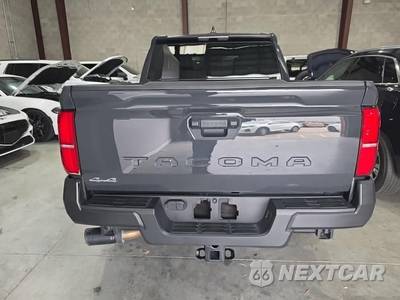 2026 Toyota Tacoma SR Crew Cab Medium Bed - zdjęcie 5 z 18 - miniatura