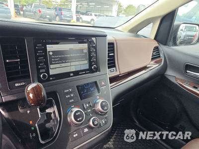 2020 Toyota Sienna Limited Premium 7-Passenger 119.3" WB - zdjęcie 11 z 20 - miniatura