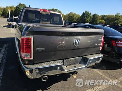 2015 Ram 1500 Laramie Crew Cab Short Bed - zdjęcie 5 z 29 - miniatura