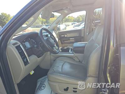 2015 Ram 1500 Laramie Crew Cab Short Bed - zdjęcie 7 z 29 - miniatura