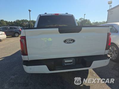 2025 Ford F-150 XLT Crew Cab Short Bed - zdjęcie 5 z 19 - miniatura