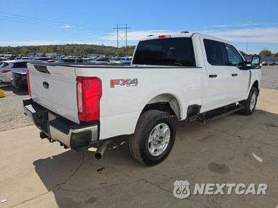 2025 Ford Super Duty F-250 XLT Crew Cab Medium Bed - zdjęcie 4 z 25 - miniatura