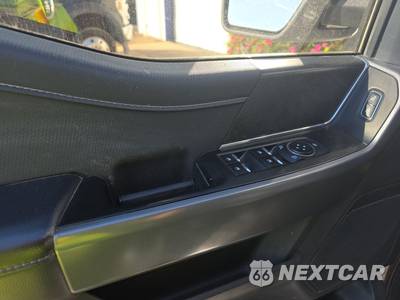 2025 Ford F-150 XLT Crew Cab Short Bed - zdjęcie 9 z 28 - miniatura