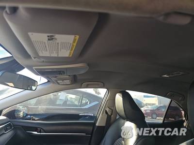 2018 Toyota Camry SE - zdjęcie 18 z 32 - miniatura