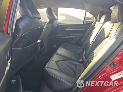 2018 Toyota Camry SE - zdjęcie 13 z 32 - miniatura