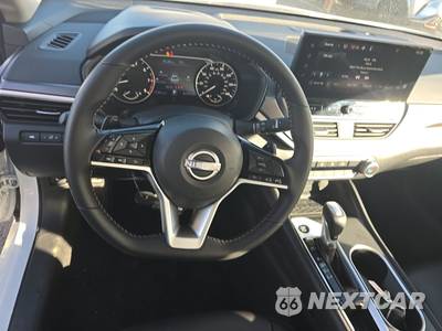 2026 Nissan Altima SR - zdjęcie 6 z 27 - miniatura
