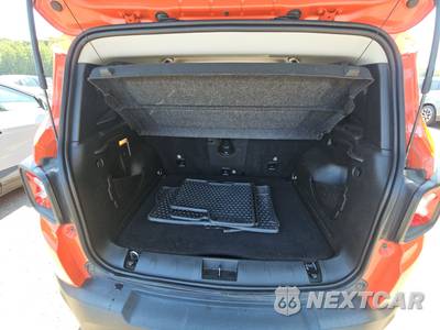 2021 Jeep Renegade Latitude - zdjęcie 16 z 21 - miniatura