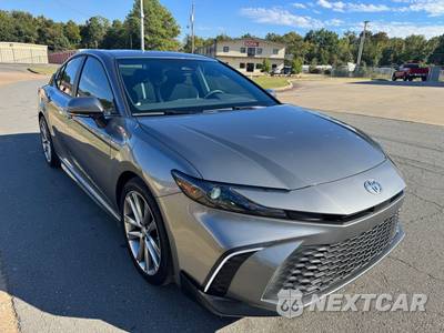 2026 Toyota Camry SE - zdjęcie 4 z 27 - miniatura