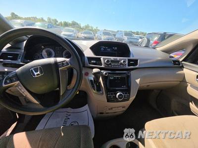 2016 Honda Odyssey SE 118.1" WB - zdjęcie 11 z 39 - miniatura