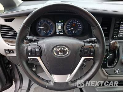 2020 Toyota Sienna XLE 8-Passenger 119.3" WB - zdjęcie 6 z 15 - miniatura
