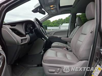 2020 Toyota Sienna XLE 8-Passenger 119.3" WB - zdjęcie 14 z 15 - miniatura