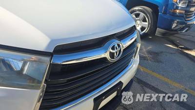 2016 Toyota Highlander XLE - zdjęcie 32 z 42 - miniatura